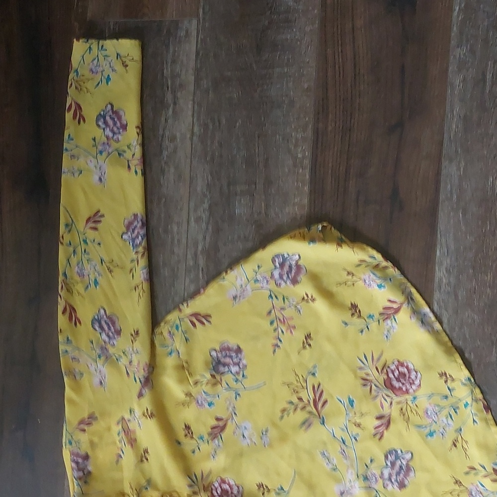 Floral blouse‎ - Picture 3 of 7
